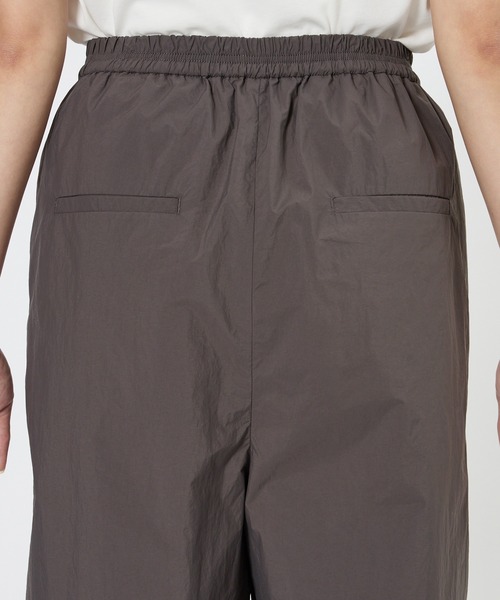 BARNYARDSTORM(バンヤードストーム)の「BARNYARDSTORM / トラベルイージーパンツ【撥水 / JAPAN FABRIC】<セットアップ対応>(その他パンツ・レディース・チャコール/カーキ・1/0)」の7枚目の写真