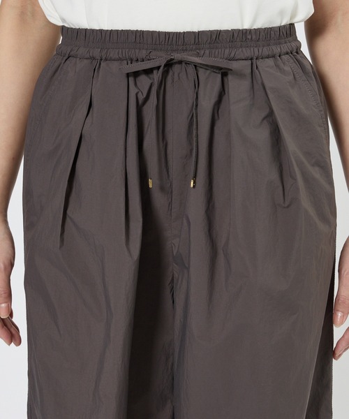 BARNYARDSTORM(バンヤードストーム)の「BARNYARDSTORM / トラベルイージーパンツ【撥水 / JAPAN FABRIC】<セットアップ対応>(その他パンツ・レディース・チャコール/カーキ・1/0)」の9枚目の写真