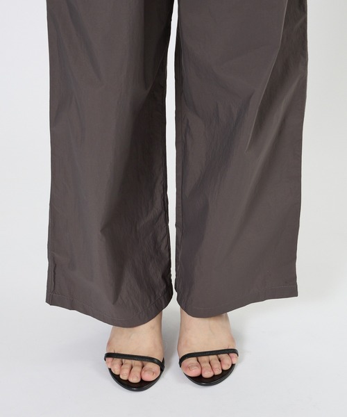 BARNYARDSTORM(バンヤードストーム)の「BARNYARDSTORM / トラベルイージーパンツ【撥水 / JAPAN FABRIC】<セットアップ対応>(その他パンツ・レディース・チャコール/カーキ・1/0)」の11枚目の写真