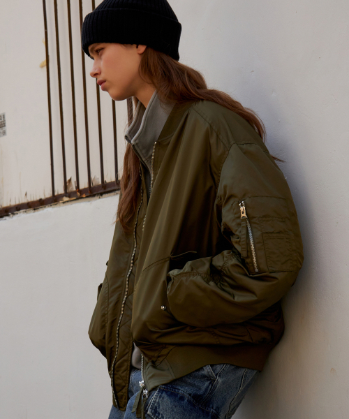 JEEP(ジープ)の「2way MA-1ポケット航空ジャンパー KHAKI (JQ5JPU001KH)(ブルゾン・レディース・その他・LARGE/MEDIUM/X-LARGE/2XL/SMALL)」の6枚目の写真
