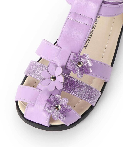 BeBe(ベベ)の「Tストラップフラワーモチーフメッシュサンダル(15~21cm)(サンダル・キッズ・パープル/グレー・21.0cm/16.0cm/17.0cm/15.0cm/19.0cm/18.0cm/20.0cm)」の6枚目の写真
