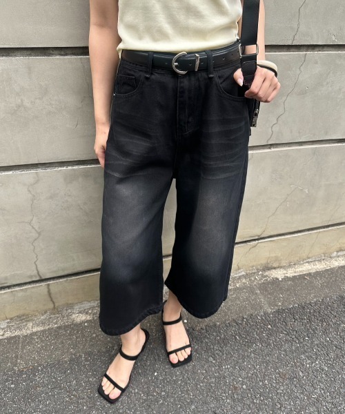 ELTONE(エルトーン)の「ワイドデニムミディパンツ(デニムパンツ・レディース・ブルー/ブラック・SMALL/MEDIUM)」の4枚目の写真