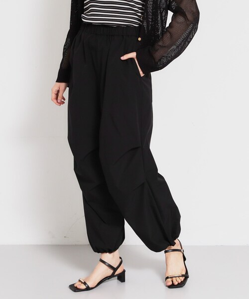 THE SHOP TK (ザ ショップ ティーケー )の「表情を変えられる2WAY 裾ドロストワークパンツ(その他パンツ・レディース・アイボリー/ブラック・12/13)」の2枚目の写真