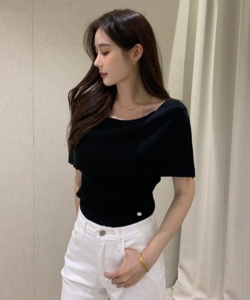 semplice(センプリチェ)の「Tシャツ【韓国ファッション】(Tシャツ/カットソー・レディース・ブラック/キャメル/ホワイト/ブルー・F)」の8枚目の写真