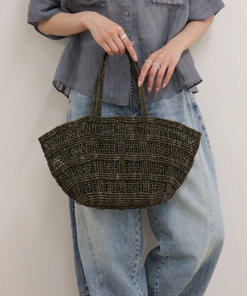 fredy emue(フレディエミュ)の「【BAGMATI/バグマティ】格子編みアバカトートバッグ(トートバッグ・レディース・ブラウン/ベージュ・FREE)」の3枚目の写真