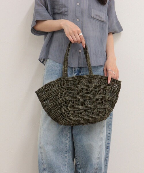 fredy emue(フレディエミュ)の「【BAGMATI/バグマティ】格子編みアバカトートバッグ(トートバッグ・レディース・ブラウン/ベージュ・FREE)」の4枚目の写真