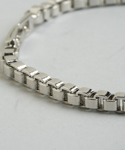 NO ID.(ノーアイディ)の「ab1832-ナローIDブレスレット(858170-478A)(ブレスレット・メンズ・シルバー・ONE SIZE)」の9枚目の写真