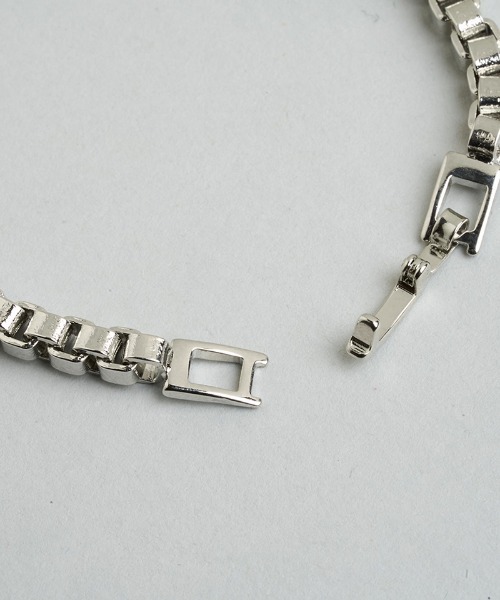 NO ID.(ノーアイディ)の「ab1832-ナローIDブレスレット(858170-478A)(ブレスレット・メンズ・シルバー・ONE SIZE)」の13枚目の写真