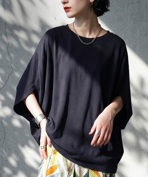 antiqua(アンティカ)の「接触冷感 ドルマン カットソー Tシャツ(Tシャツ/カットソー・レディース・ブラック/ブラウン系その他/アッシュグレー/ネイビー/ホワイト・ONESIZE)」の3枚目の写真