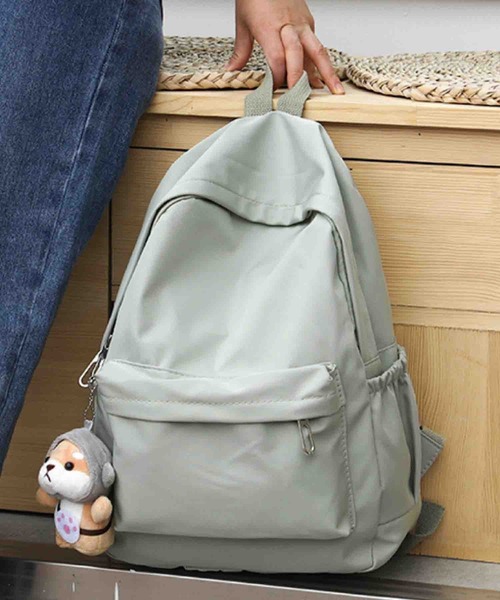 Mignonjour(ミニョンジュール)の「FReePLACe/推し カラーリュックサック X12828(バックパック/リュック・レディース・ホワイト/グリーン/ライトグリーン/ピンク/ブラック/ライトブルー/パープル/イエロー/オレンジ/ブルー・FREE)」の4枚目の写真