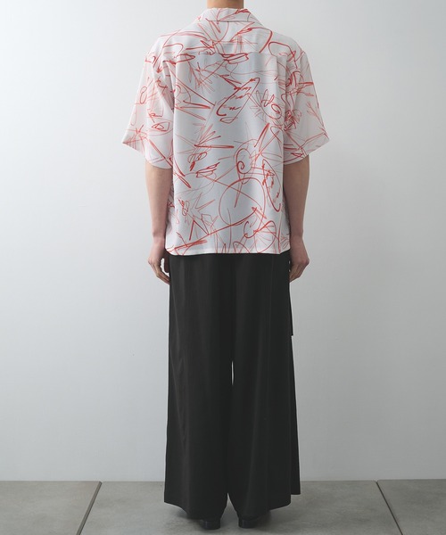UJOH(ウジョー)の「【UJOH HOMME】Wide Set Open Collar BOX Shirt(シャツ/ブラウス・メンズ・レッド/グリーン・4/5)」の13枚目の写真