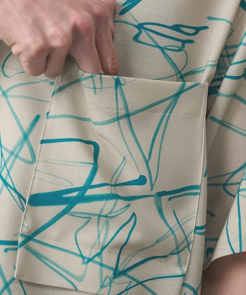 UJOH(ウジョー)の「【UJOH HOMME】Wide Set Open Collar BOX Shirt(シャツ/ブラウス・メンズ・レッド/グリーン・4/5)」の8枚目の写真