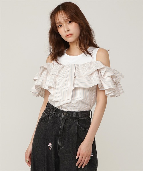 AND COUTURE(アンドクチュール)の「カットドッキングフリルブラウス(シャツ/ブラウス・レディース・ブルー/ベージュ・FREE)」の1枚目の写真