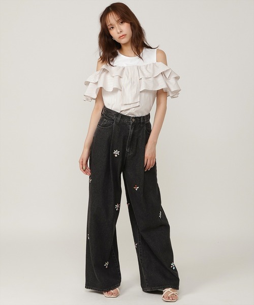 AND COUTURE(アンドクチュール)の「カットドッキングフリルブラウス(シャツ/ブラウス・レディース・ブルー/ベージュ・FREE)」の7枚目の写真