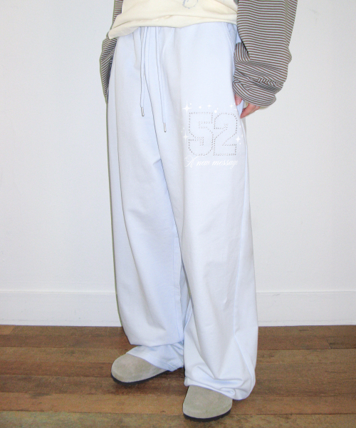 AMESWORLDWIDE（アメスワールドワイド）の「52 HOTFIX SWEAT PANTS BLUE（スウェットパンツ・レディース・その他・SMALL/MEDIUM/LARGE）」の2枚目の写真