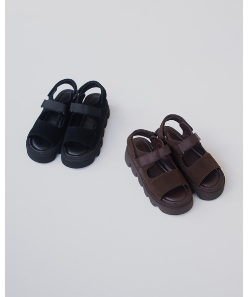 JUMELLE(ジュメロ)の「厚底ツーベルトサンダル(サンダル・レディース・ブラウン/ブラック・SMALL/LARGE/MEDIUM)」の9枚目の写真