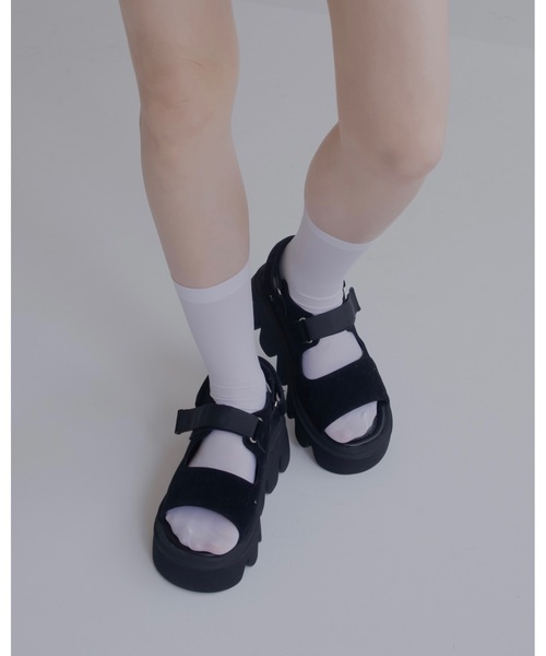JUMELLE(ジュメロ)の「厚底ツーベルトサンダル(サンダル・レディース・ブラウン/ブラック・SMALL/LARGE/MEDIUM)」の8枚目の写真