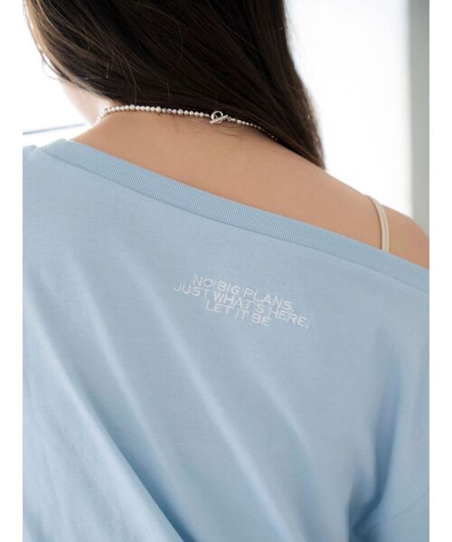 Ungrid(アングリッド)の「UV機能ワンショルロゴコンパクトTee(Tシャツ/カットソー・レディース・オフホワイト/ブルー/チャコールグレー・FREE)」の4枚目の写真