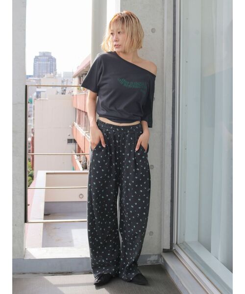 Ungrid(アングリッド)の「UV機能ワンショルロゴコンパクトTee(Tシャツ/カットソー・レディース・オフホワイト/ブルー/チャコールグレー・FREE)」の8枚目の写真
