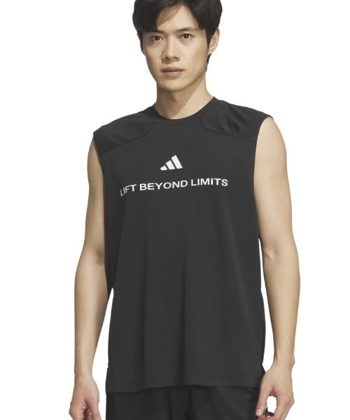 adidas（アディダス）の「【別注】adidas アディダス テック エッセンシャルズ クールセンサー ワーディング グラフィック タンクトップ 限定コラボ（Tシャツ/カットソー・メンズ・ブルー/ブラック・L/S/M/LL/3L）」の2枚目の写真