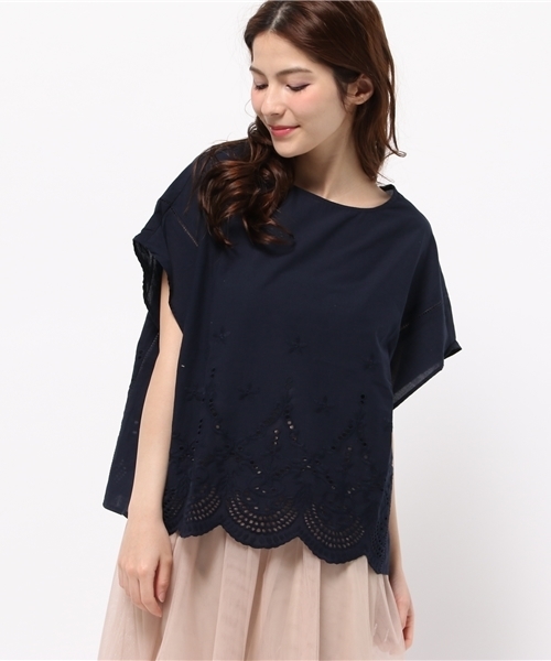 earth music&ecology（アースミュージックアンドエコロジー）の「【2016Summer】刺繍スクエアブラウス（シャツ/ブラウス・レディース・イエロー/カーキ/オフホワイト/ネイビー・FREE）」の4枚目の写真