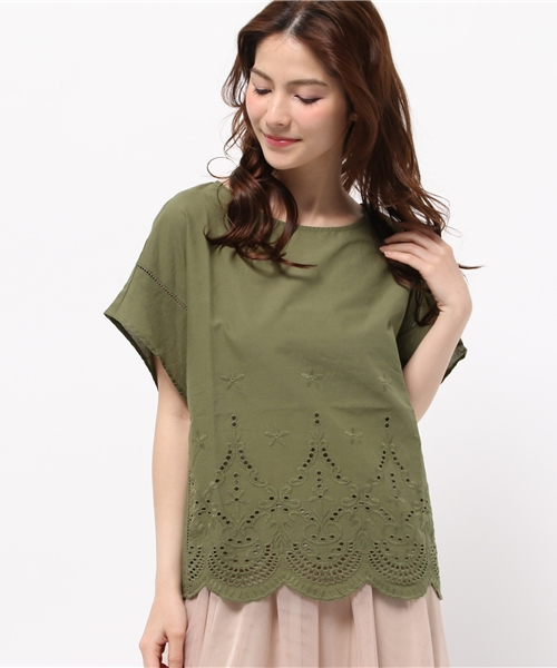 earth music&ecology（アースミュージックアンドエコロジー）の「【2016Summer】刺繍スクエアブラウス（シャツ/ブラウス・レディース・イエロー/カーキ/オフホワイト/ネイビー・FREE）」の3枚目の写真