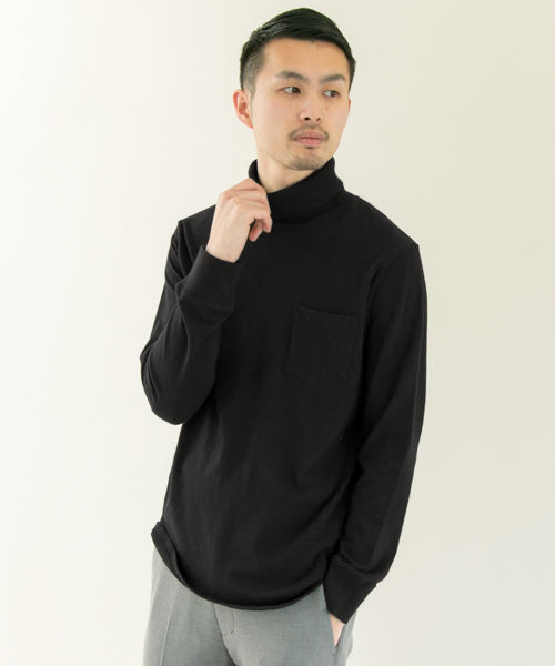 URBAN RESEARCH(アーバンリサーチ)の「URiD タートルネックL/S(Tシャツ/カットソー・メンズ・ブラック/ホワイト・LARGE/MEDIUM)」の2枚目の写真