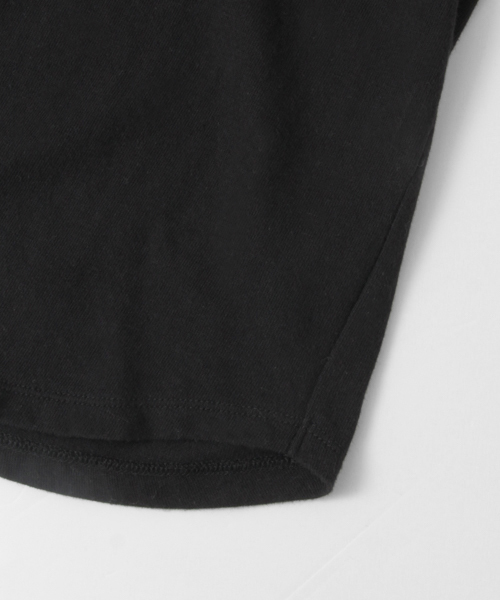 URBAN RESEARCH(アーバンリサーチ)の「URiD タートルネックL/S(Tシャツ/カットソー・メンズ・ブラック/ホワイト・LARGE/MEDIUM)」の4枚目の写真