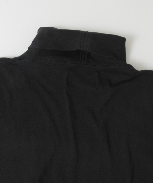 URBAN RESEARCH(アーバンリサーチ)の「URiD タートルネックL/S(Tシャツ/カットソー・メンズ・ブラック/ホワイト・LARGE/MEDIUM)」の6枚目の写真
