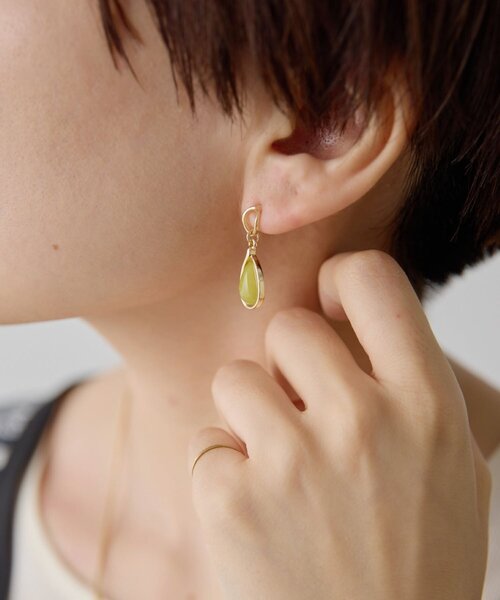 ear PAPILLONNER(イアパピヨネ)の「カラー雫ドロップピアス(ピアス(両耳用)・レディース・アイボリー/グリーン系・FREE)」の12枚目の写真