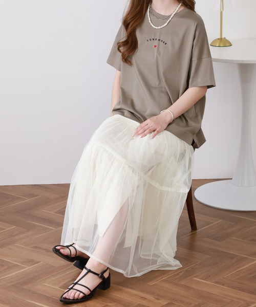 BRODIAEA(ブローディア)の「BRODIAEA ミニハートロゴ刺繍半袖Tシャツ(Tシャツ/カットソー・レディース・グレイッシュベージュ/オフホワイト/ネイビー/コーラル・40)」の21枚目の写真