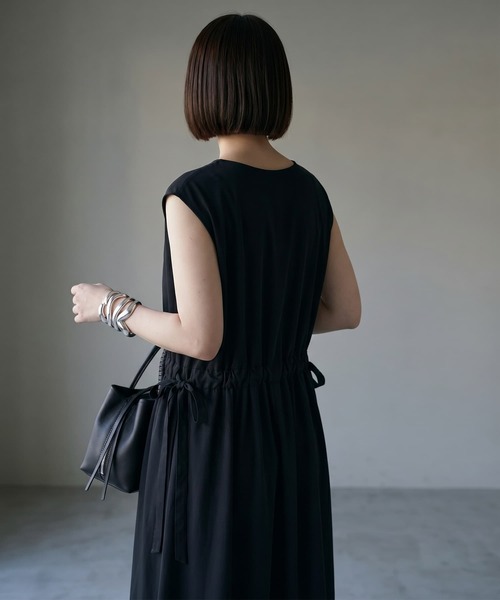 STYLE DELI（スタイルデリ）の「【BLK001】さらっと落ち感カットソーワンピース（ワンピース・レディース・ブラック・FREE）」の15枚目の写真
