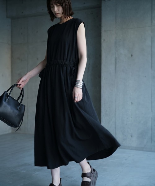 STYLE DELI（スタイルデリ）の「【BLK001】さらっと落ち感カットソーワンピース（ワンピース・レディース・ブラック・FREE）」の10枚目の写真