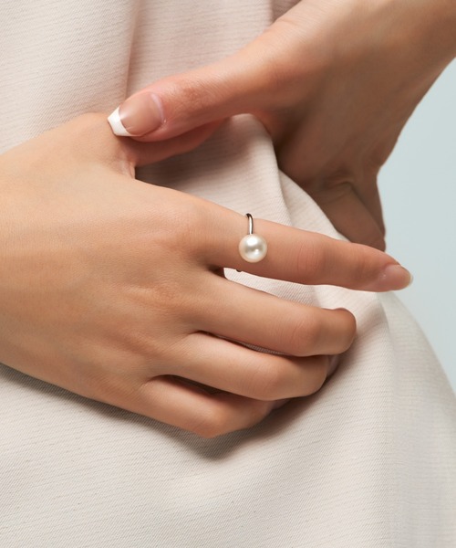 UNITED JEWELS-ef-(ユナイテッドジュエルズイフ)の「Sing Pearl Free Size Ring(リング・レディース・イエローゴールド/シルバー・FREE)」の9枚目の写真