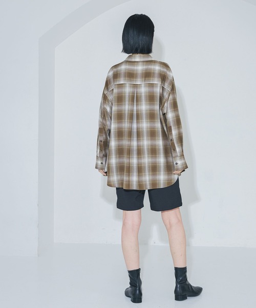 LAKOLE(ラコレ)の「<多機能ウェア>オンブレチェックシャツ / 1047189(シャツ/ブラウス・レディース・ブラック/ブラウン/グレー/キャメル・FREE)」の22枚目の写真