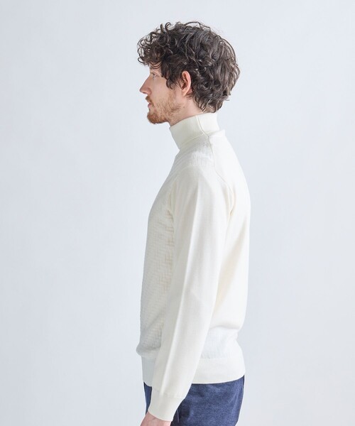 MEN'S BIGI(メンズビギ)の「12Gメリノウール 幾何学柄タートルネックニット(ニット/セーター・メンズ・ボルドー/ブラック/ホワイト/チャコールグレー・01/04/03/02)」の9枚目の写真
