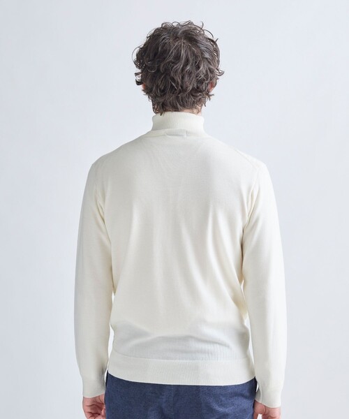 MEN'S BIGI(メンズビギ)の「12Gメリノウール 幾何学柄タートルネックニット(ニット/セーター・メンズ・ボルドー/ブラック/ホワイト/チャコールグレー・01/04/03/02)」の10枚目の写真