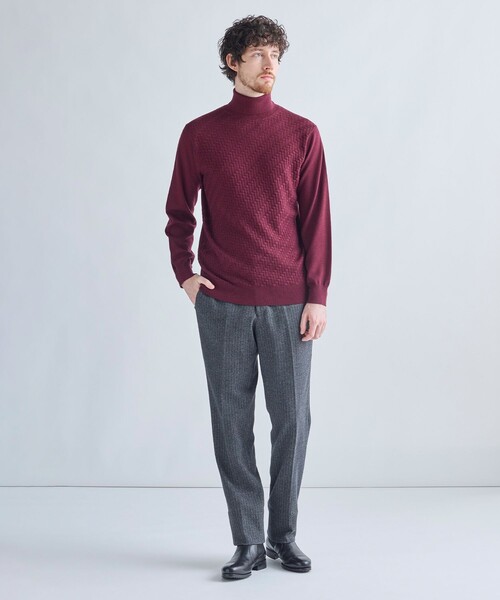 MEN'S BIGI(メンズビギ)の「12Gメリノウール 幾何学柄タートルネックニット(ニット/セーター・メンズ・ボルドー/ブラック/ホワイト/チャコールグレー・01/04/03/02)」の16枚目の写真
