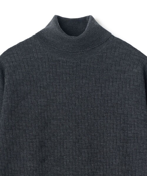 MEN'S BIGI(メンズビギ)の「12Gメリノウール 幾何学柄タートルネックニット(ニット/セーター・メンズ・ボルドー/ブラック/ホワイト/チャコールグレー・01/04/03/02)」の22枚目の写真
