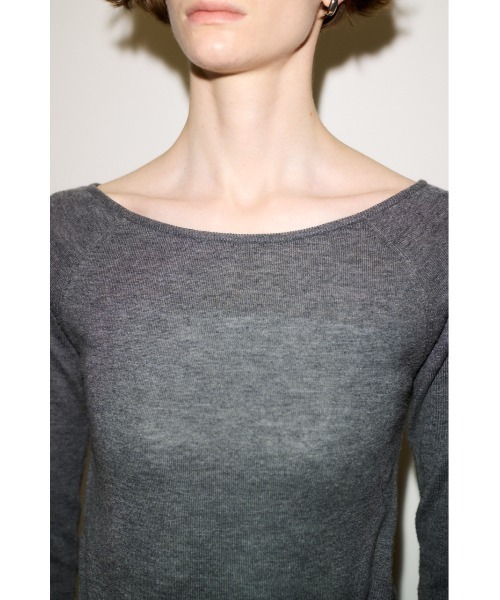 THROW by SLY(スローバイスライ)の「THROW WOOL BLEND HG B/N TOPS ウールブレンドハイゲージボートネックトップス 秋服(ニット/セーター・レディース・ブラウン/ブラック/杢グレー・FREE)」の21枚目の写真