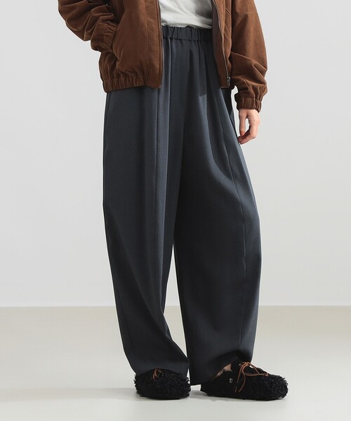 Demi-Luxe BEAMS(デミルクス ビームス)の「イージー バレル パンツ(その他パンツ・レディース・チャコールグレー/ブラウン・38/36)」の1枚目の写真