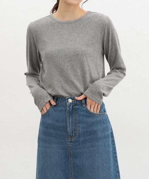 Honeys(ハニーズ)の「やわらか綿Tシャツ(Tシャツ/カットソー・レディース・オレンジ/ブラック/ライトブルー/イエロー/杢グレー/アイボリー/ライトピンク/ブラウン・L/M/S)」の4枚目の写真