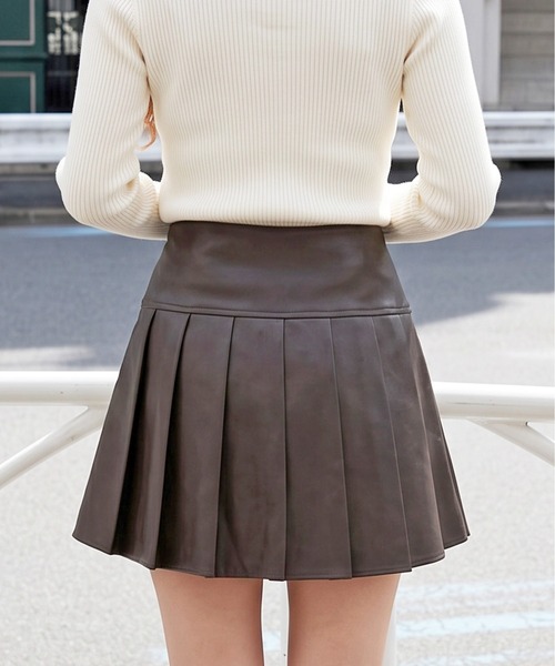 FUN(ファン)の「プリーツゴウヒスカート(スカート・レディース・ブラウン/ブラック・L/M/S/XS)」の4枚目の写真