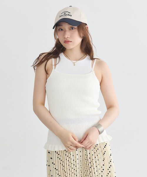 earth music&ecology(アースミュージックアンドエコロジー)の「フリルヘムニットキャミソール(キャミソール・レディース・アイボリー/ボルドー/ブラック・FREE)」の7枚目の写真