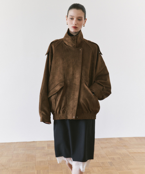 SIYAZU(シヤジュ)の「SIOT4209 エディット スエード ジャケット_Khaki brown(ライダースジャケット・レディース・カーキブラウン・FREE)」の3枚目の写真