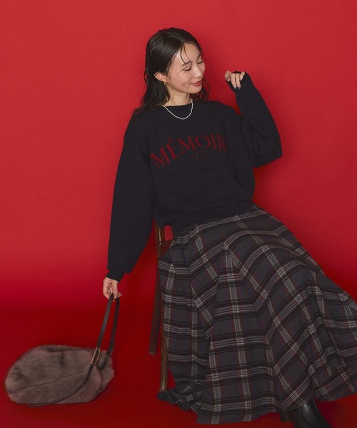 Gready Brilliant(グレディブリリアン)の「前後2wayダブルジャガードニット(ニット/セーター・レディース・ネイビー/ベージュ・FREE)」の11枚目の写真