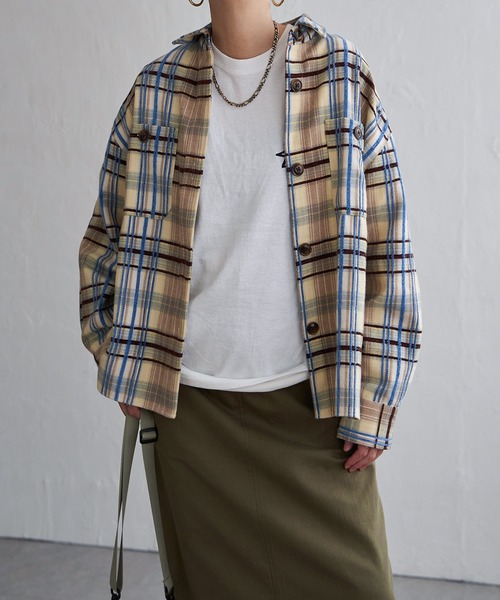LBC(エルビーシー)の「モールチェックCPOシャツ(シャツ/ブラウス・レディース・ブラック/イエロー/ワイン・L/M)」の4枚目の写真