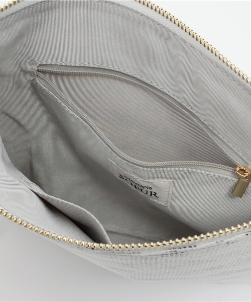 interstaple（インターステイプル）の「ビニール＆ボーダークラッチ（クラッチバッグ・レディース・ブラック/アイボリー・FREE）」の10枚目の写真