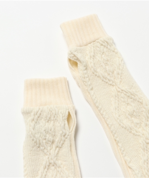 CHUBBYGANG（チャビーギャング）の「ケーブルジャガードアームウォーマー（その他小物・キッズ・キナリ/チャコール・LARGE/MEDIUM）」の4枚目の写真