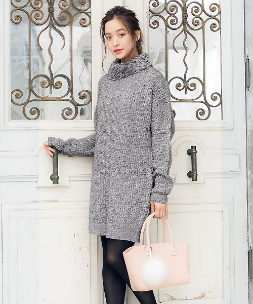 KOBE LETTUCE(コウベレタス)の「ビッグシルエットざっくりリブニットワンピース(ワンピース・レディース・ブラック系その他4/グリーン系その他/ブルー系その他4/ピンク系その他/ブラック系その他3/イエロー系その他/ブラック系その他2/グレー系その他4/アイボリー/ホワイト系その他2/レッド系その他/グレー系その他/ブルー系その他3/ブラック系その他/グレー/ホワイト系その他/ブラック×ホワイト/キャメル/ボルドー/ネイビー/ホワイト×ブラック/ブラック/カーキ/ライトブルー/ピンクベージュ/グレー系その他2/ブラウン/モスグリーン/ブラウン系その他/チャコールグレー/ホワイト系その他3/グリーン系その他2/パープル系その他2/ブルー系その他6/パープル系その他/ベージュ/ブルー系その他5/ベージュ系その他/ベージュ系その他2/ベージュ系その他3/イエロー系その他2/イエロー系その他3/イエロー系その他4/マスタード/パープル/パープル系その他3/ブルー/ブルー系その他7・MEDIUM/M/L/LARGE)」の17枚目の写真